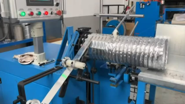 Máquina de Conductos de Aluminio Flexibles