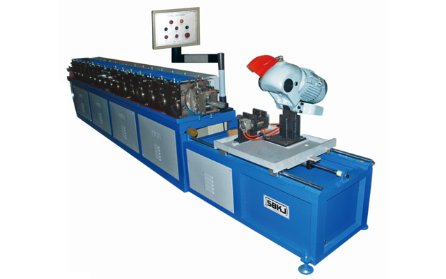 Máquina Formadora de Bridas de Conexión Transversal de Conductos